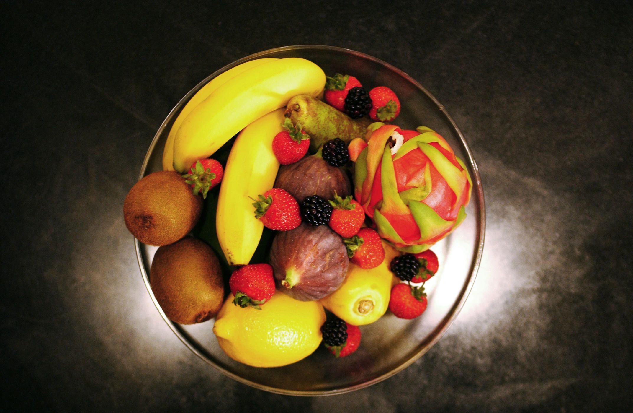 Bowl of fresh fruit